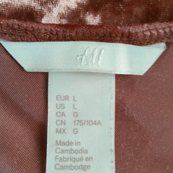 H&M Crushed Velvet Camisole Size Large - Picture 6 of 8